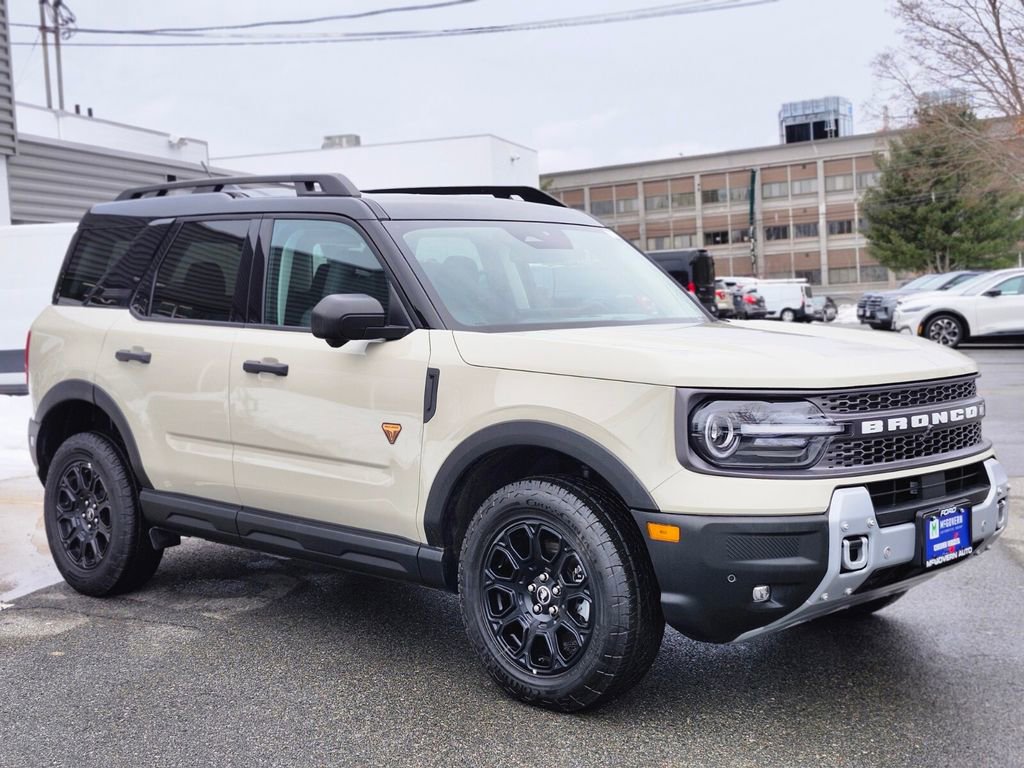 Used 2025 Ford Bronco Sport Badlands image 7