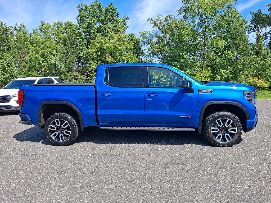 Used 2024 GMC Sierra 1500 AT4 w/ AT4 Premium Package AWD/4WD image 11
