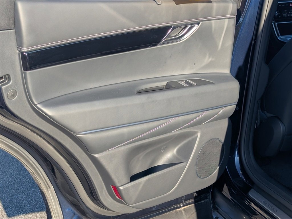 Used 2025 Genesis GV80 2.5T image 18