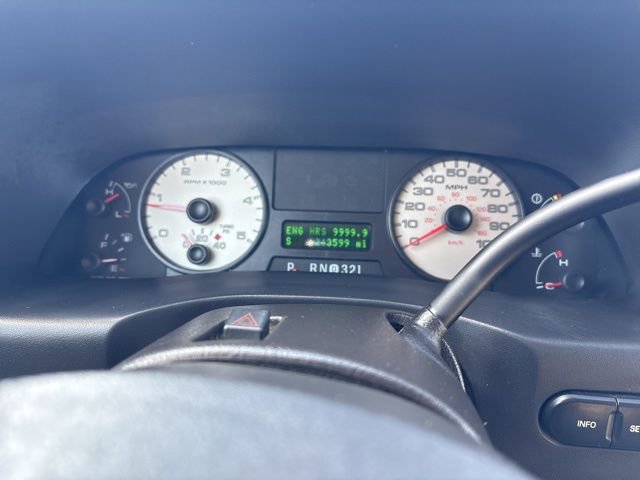Used 2005 Ford F350 XL image 27