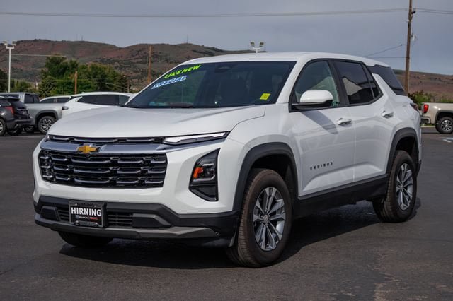 Used 2025 Chevrolet Equinox LT AWD/4WD image 36
