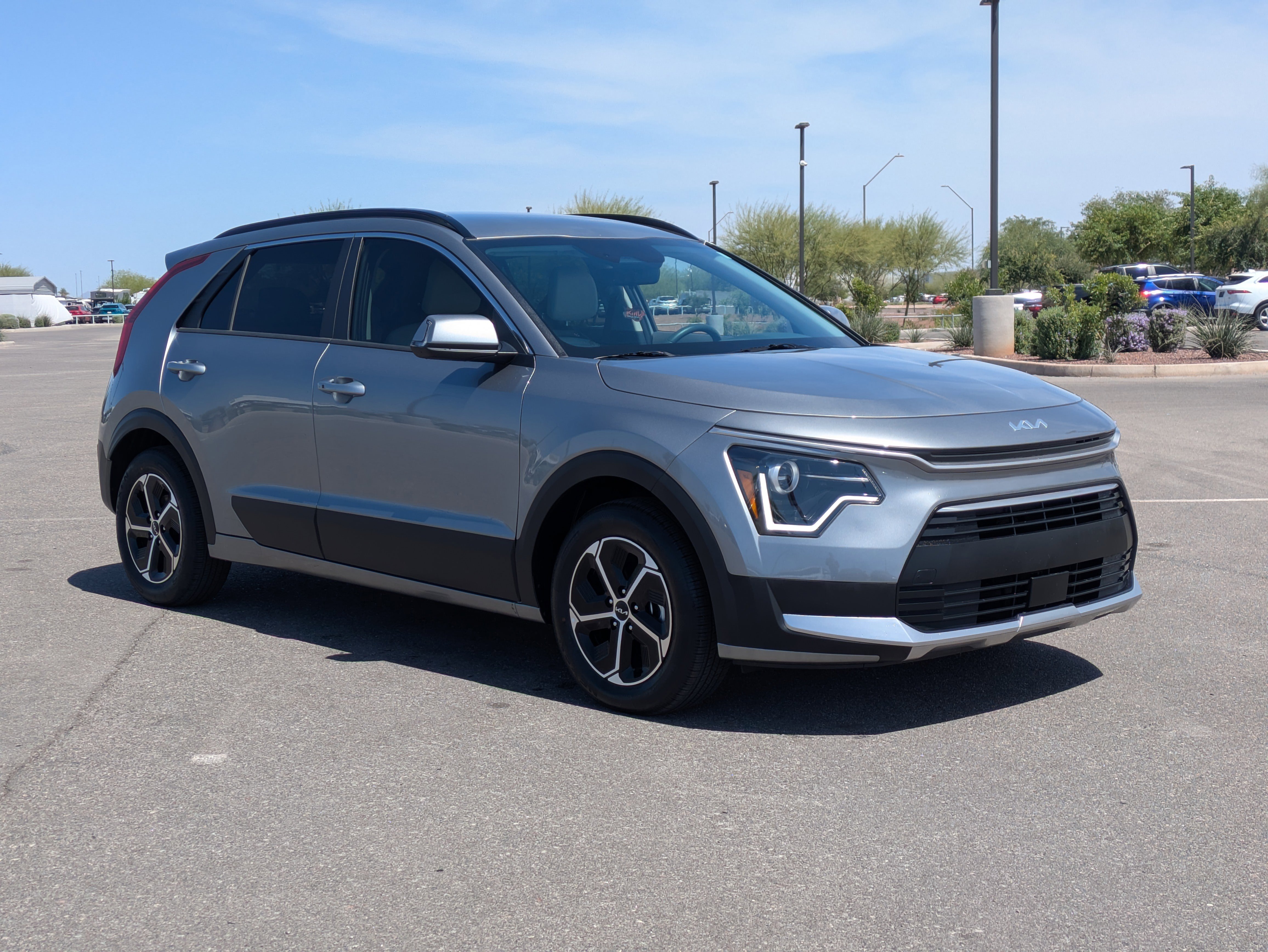 Certified 2025 Kia Niro EX FWD image 7