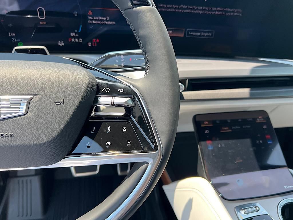 New 2026 Cadillac Vistiq Sport w/ LPO, Floor Liner Package image 21