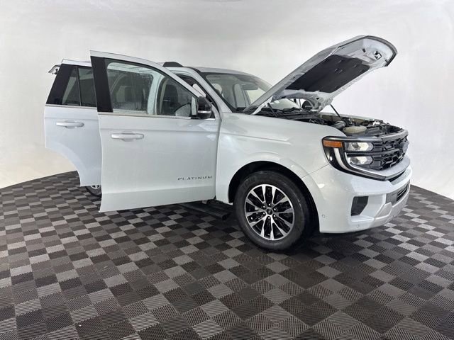 Used 2025 Ford Expedition Platinum AWD/4WD image 15