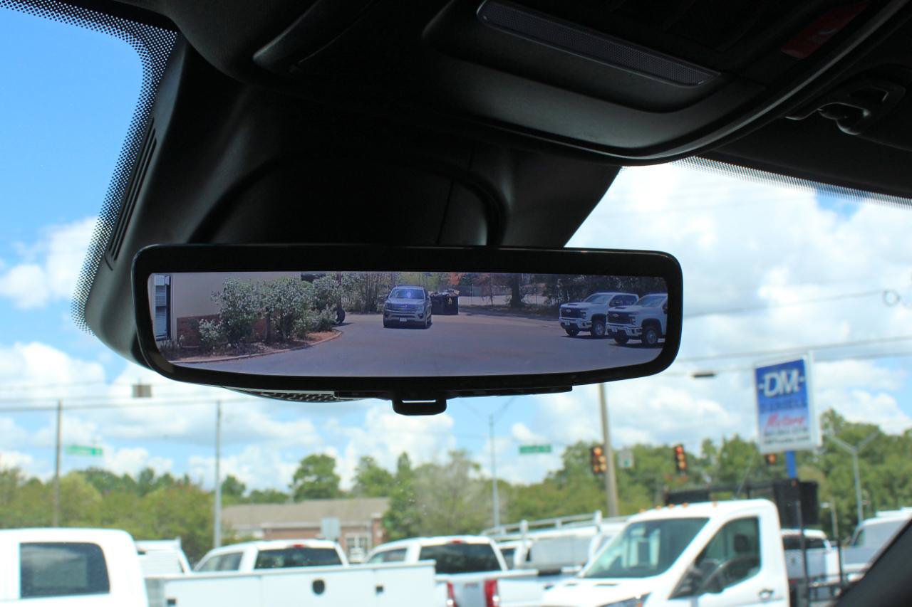 Used 2025 RAM 5500 4x4 Crew Cab image 30