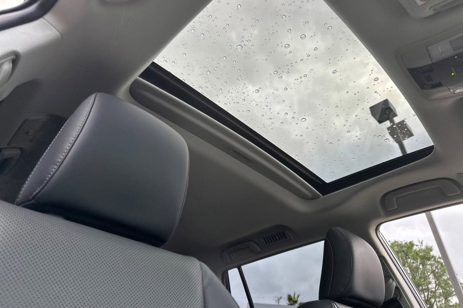 Used 2019 Lexus GX 460 image 24