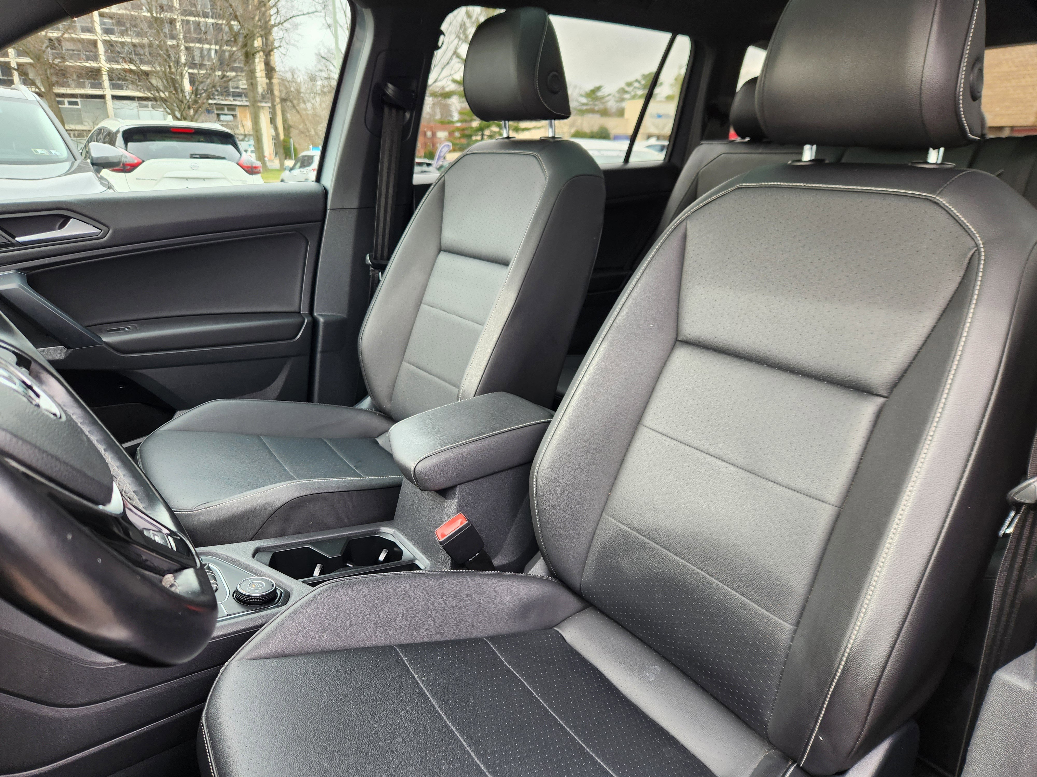 Used 2021 Volkswagen Tiguan SE R-Line w/ 3rd Row Seat Package image 7