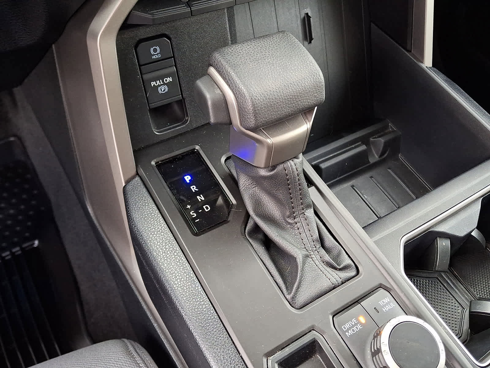 Used 2024 Toyota Tundra SR5 w/ SR5 Convenience Package image 15