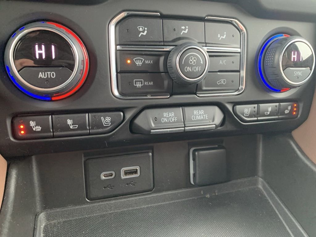 Used 2022 Chevrolet Tahoe High Country image 16