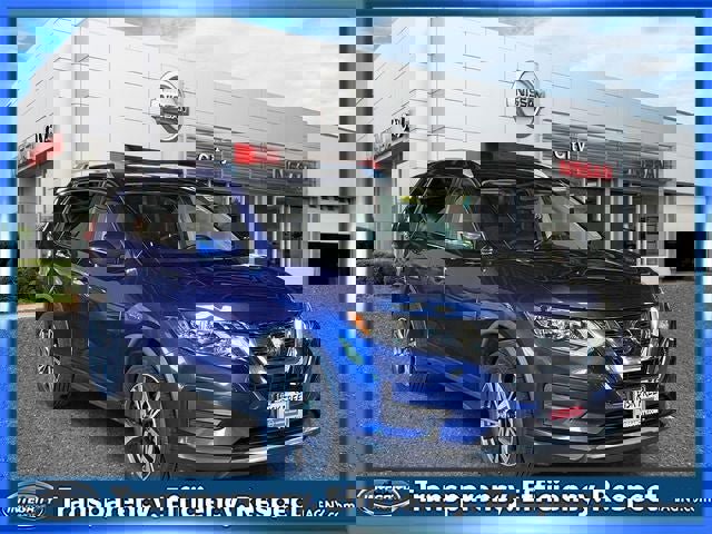 Used 2019 Nissan Rogue SV w/ Premium Package image 1