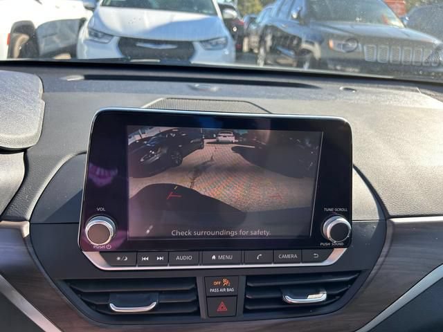 Used 2023 Nissan Altima 2.5 SV FWD image 18