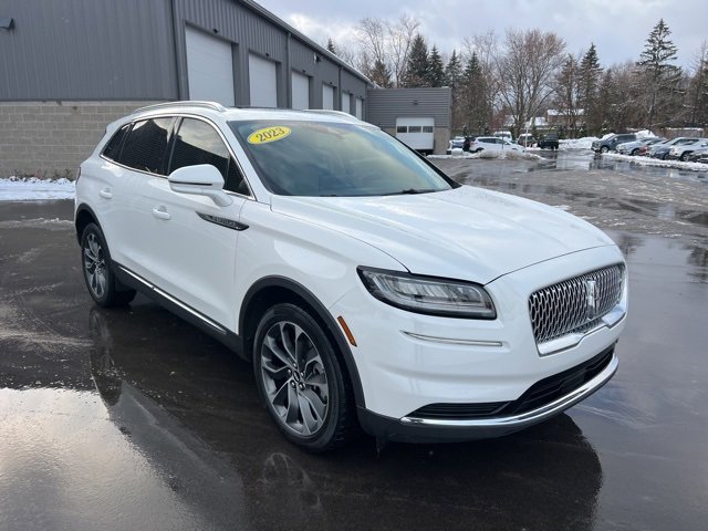 Used 2023 Lincoln Nautilus Reserve image 3