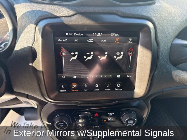 Used 2023 Jeep Renegade Latitude AWD/4WD image 15
