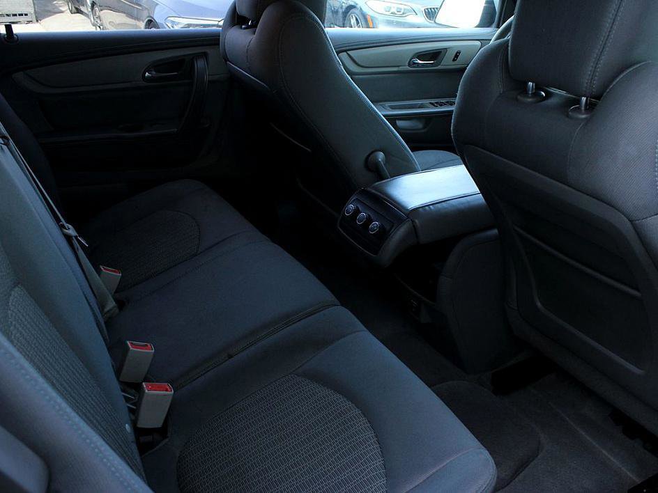 Used 2014 Chevrolet Traverse LS image 18