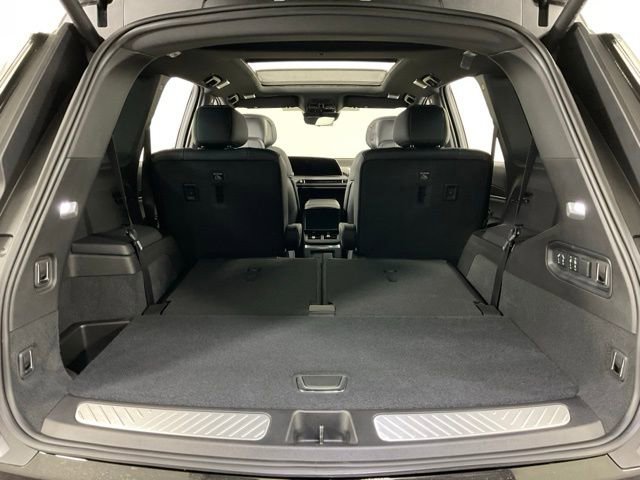 New 2026 Cadillac Vistiq Premium Luxury AWD/4WD image 33