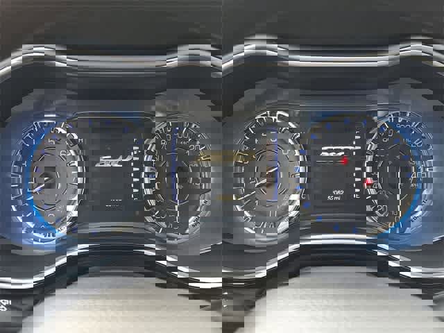 Used 2016 Chrysler 200 Limited image 17