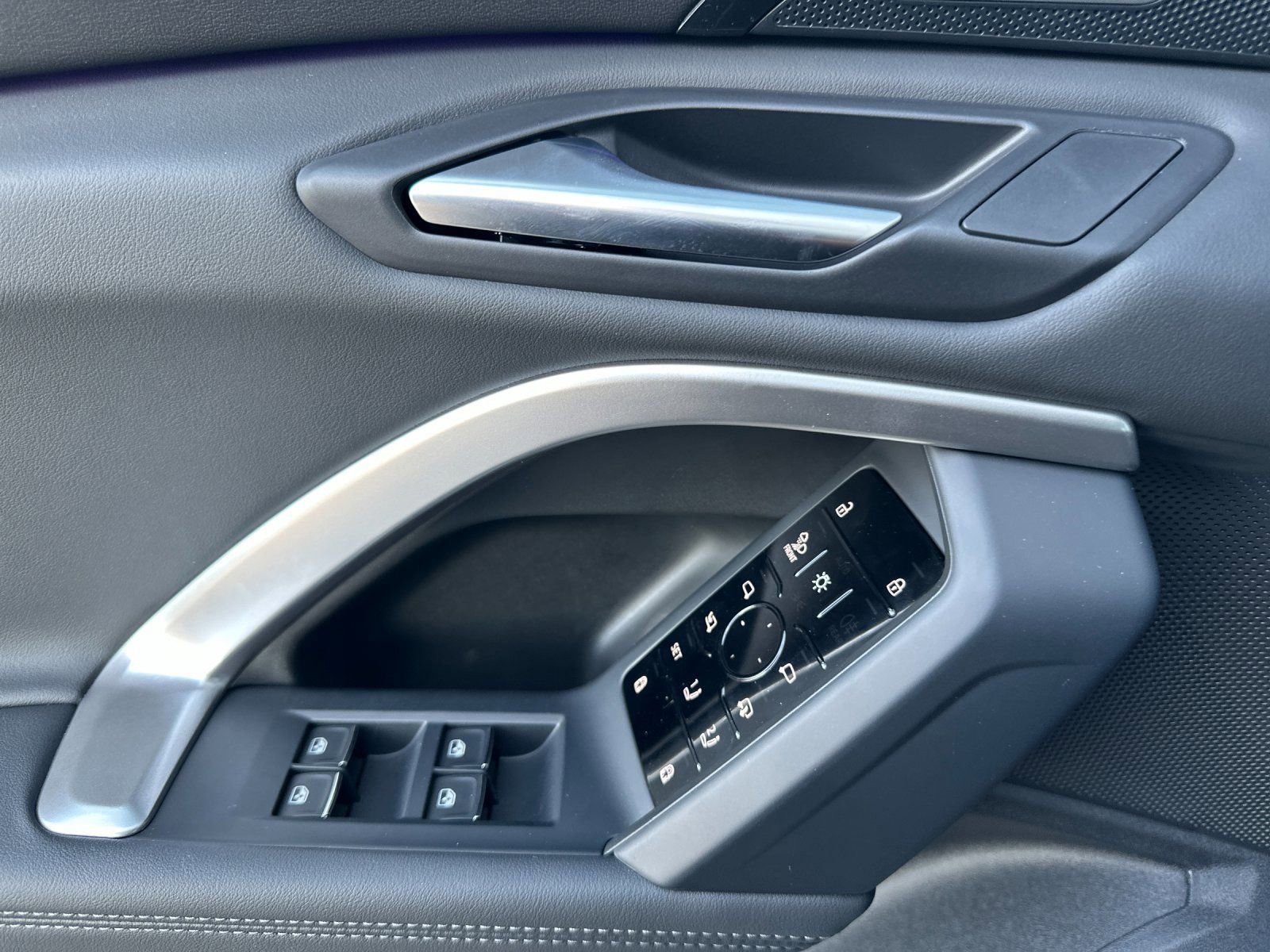 New 2025 Audi Q5 Premium Plus AWD/4WD image 8
