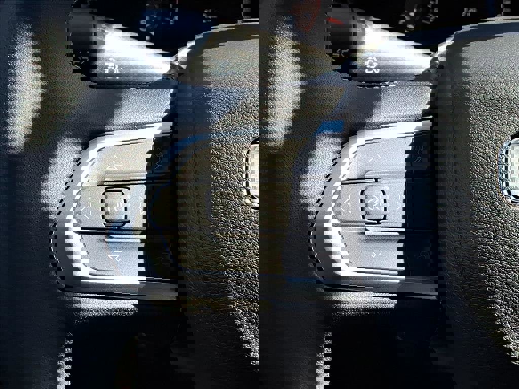 New 2026 Jeep Compass Limited image 13