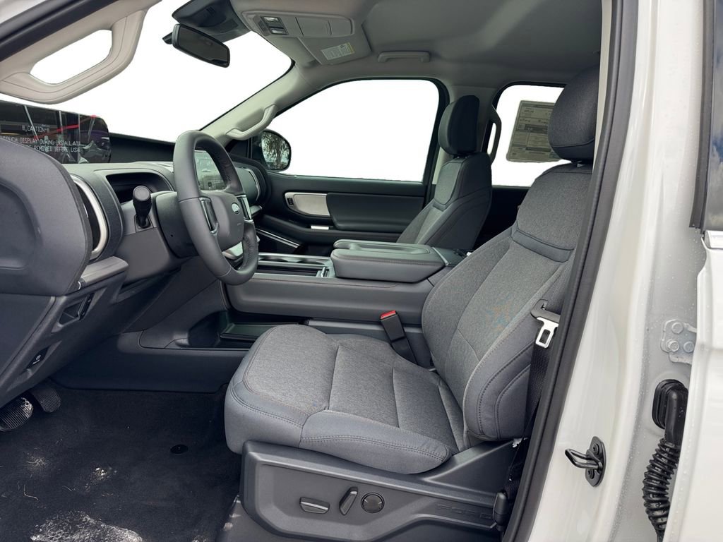 New 2025 Ford Expedition Active image 11