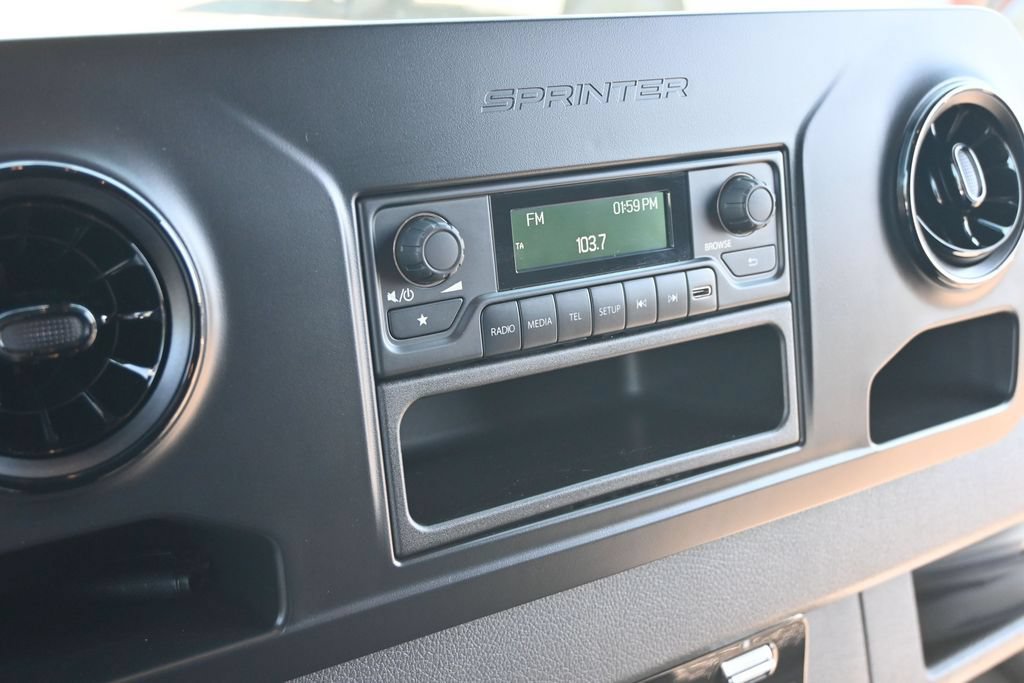 Used 2019 Mercedes-Benz Sprinter 144 image 24