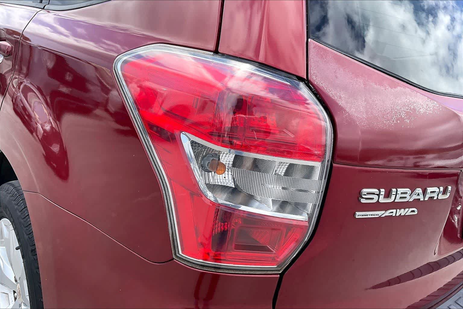 Used 2015 Subaru Forester 2.5i Premium AWD/4WD image 32