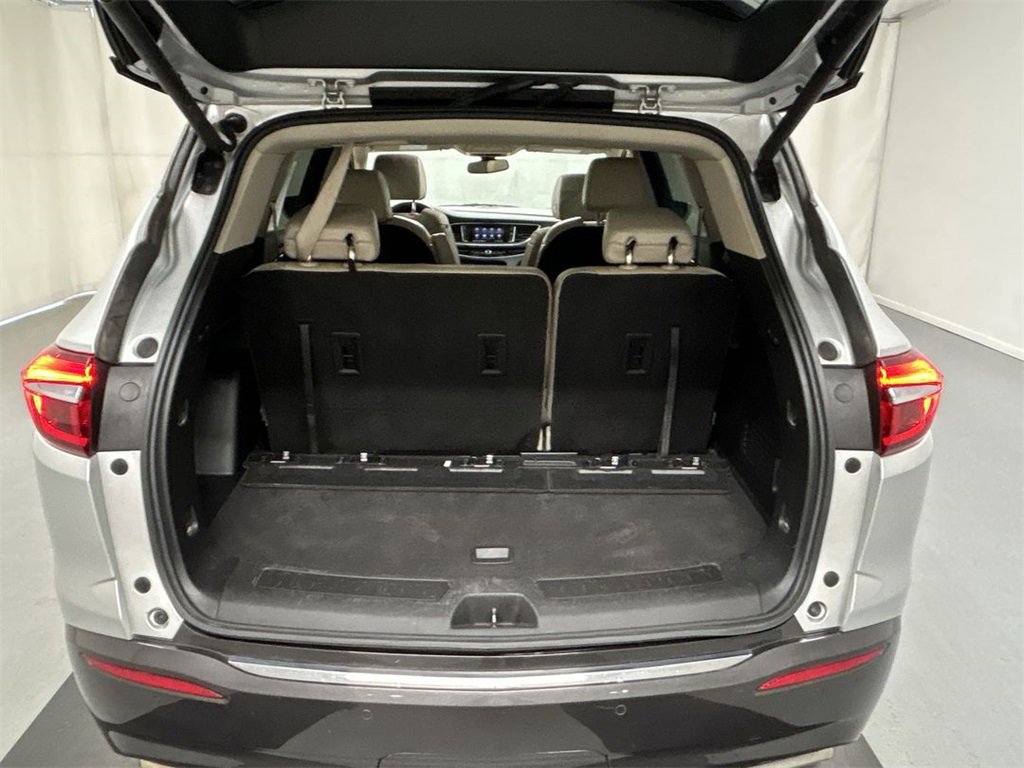 Used 2020 Buick Enclave Essence image 25