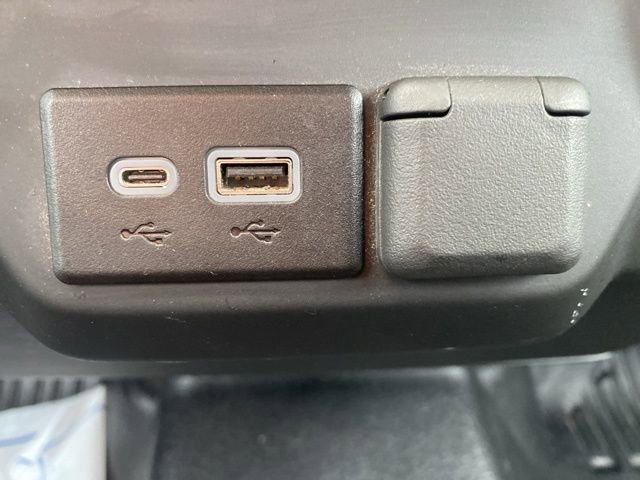 Used 2024 GMC Sierra 2500 Pro w/ X31 Off-Road Package image 33