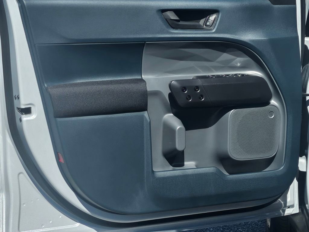 New 2026 Ford Maverick XL image 29