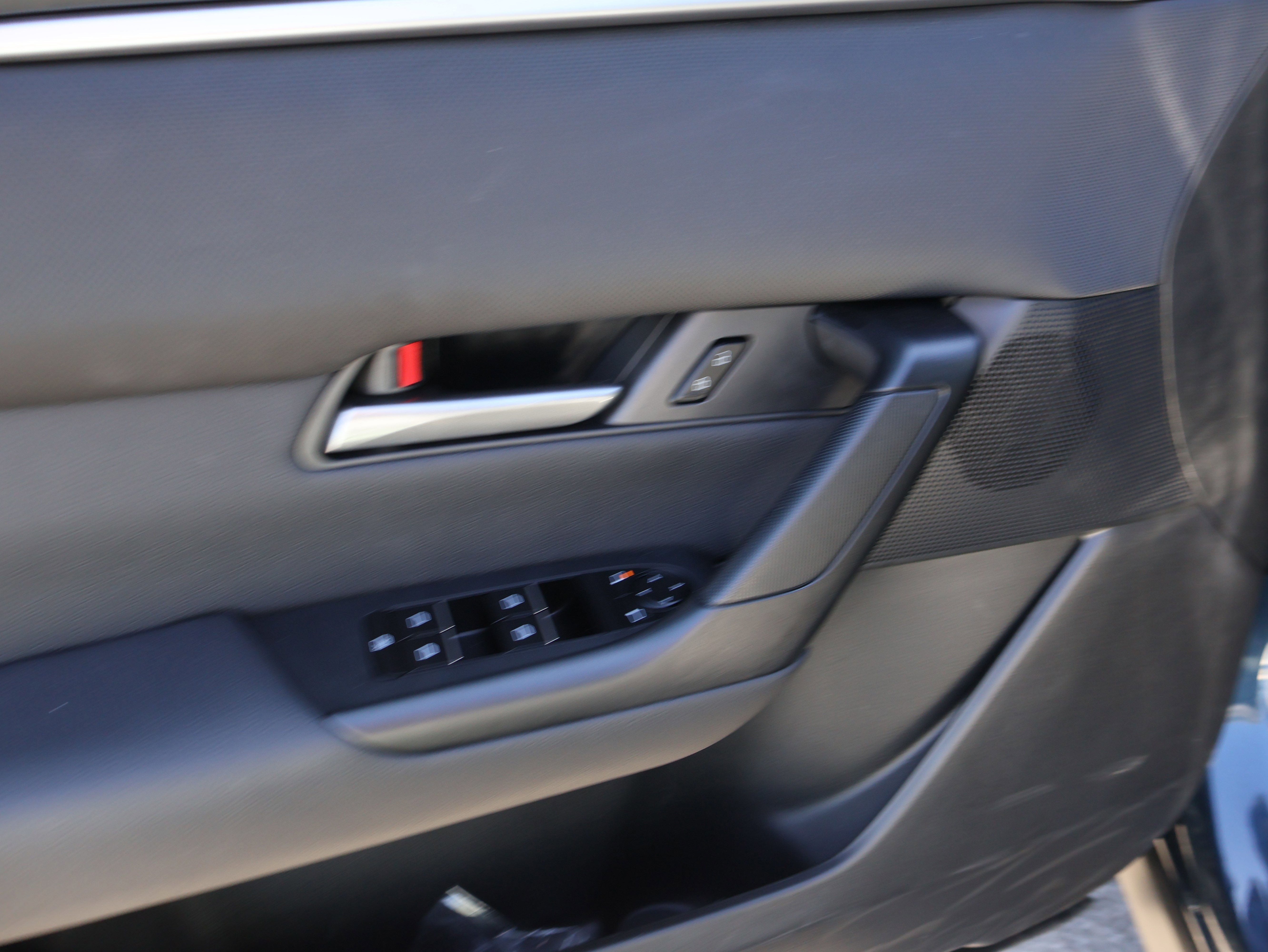 Certified 2025 MAZDA CX-50 AWD 2.5 S w/ Cargo Package image 23