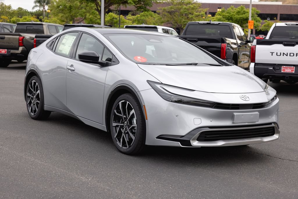 New 2026 Toyota Prius Plug-In Hybrid FWD image 3