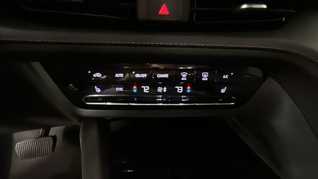 Used 2023 Buick Envision Preferred AWD/4WD image 22
