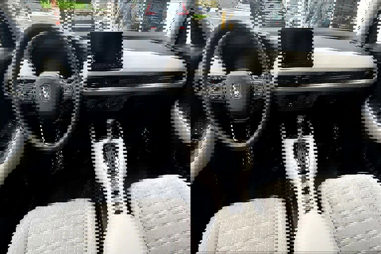 Used 2023 Honda HR-V LX image 15