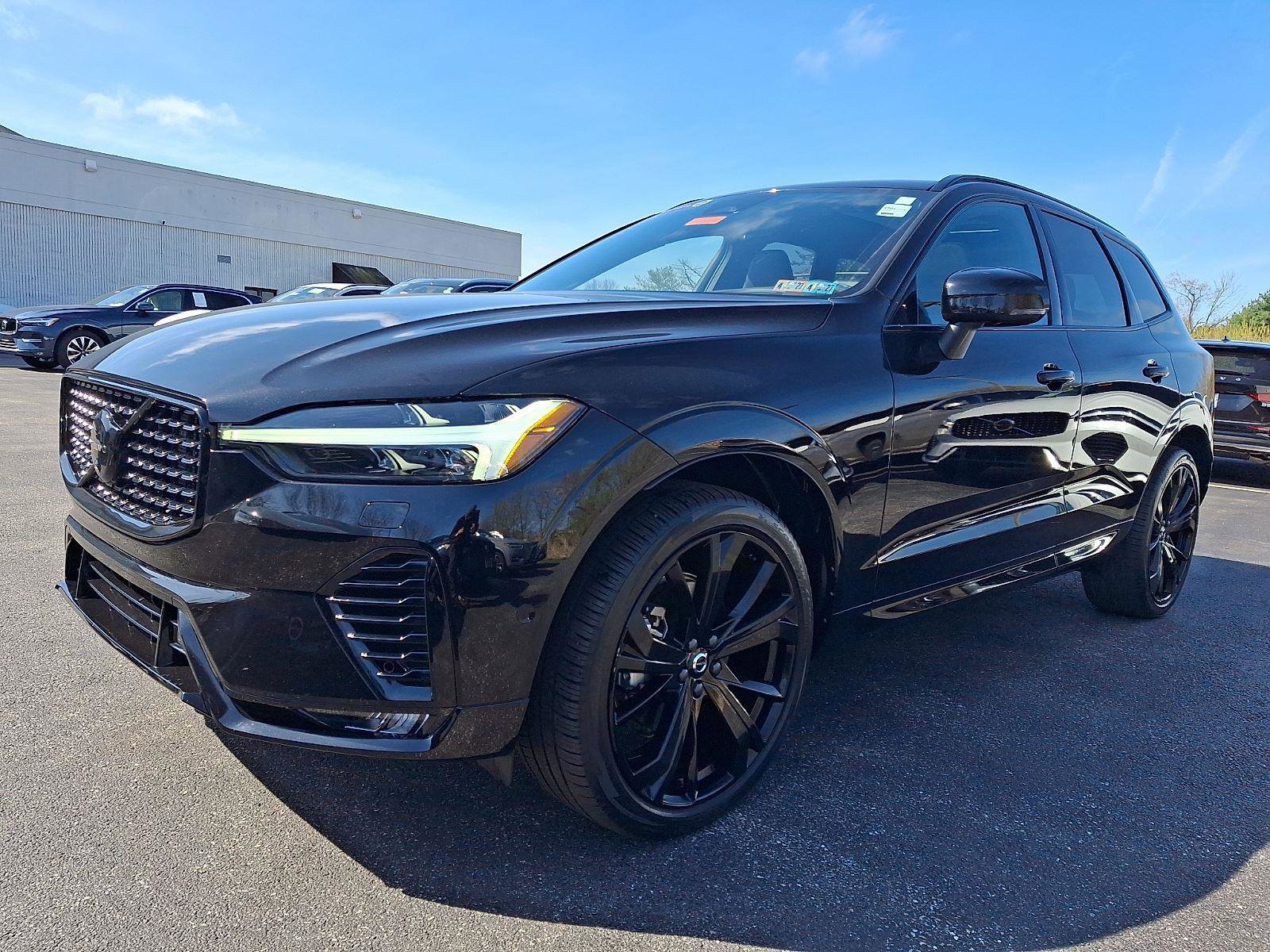 Certified 2024 Volvo XC60 B5 Ultimate w/ Climate Package AWD/4WD image 3