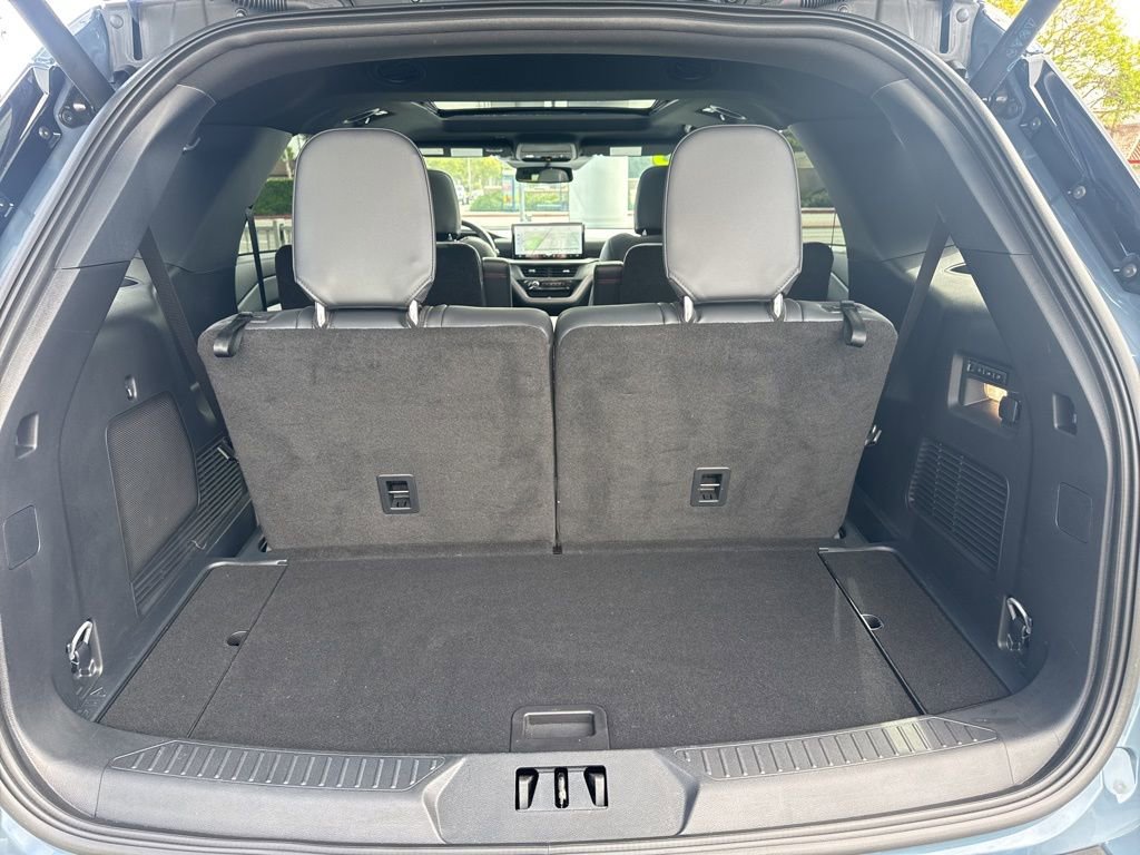 Used 2025 Ford Explorer ST w/ Sun And Sound Package AWD/4WD image 5