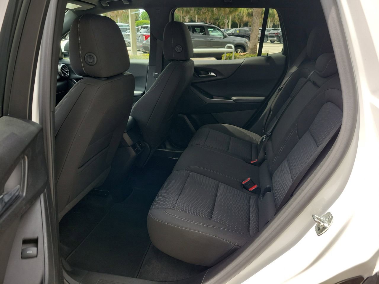 Used 2025 Chevrolet Equinox LT image 9