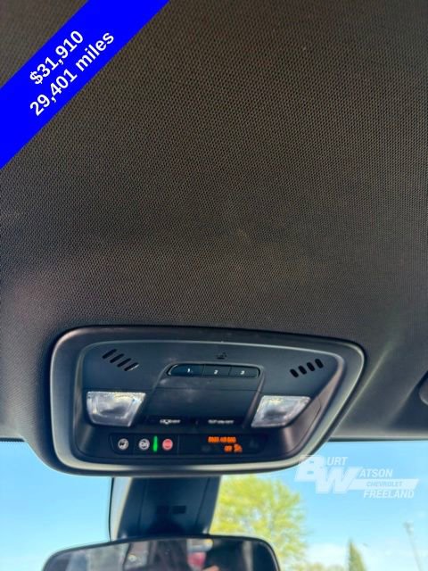 Used 2023 Chevrolet Traverse LT w/ Midnight/Sport Edition AWD/4WD image 16