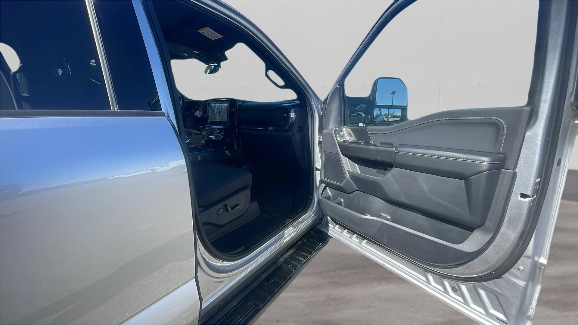 Used 2023 Ford F150 XLT w/ Equipment Group 302A High image 17