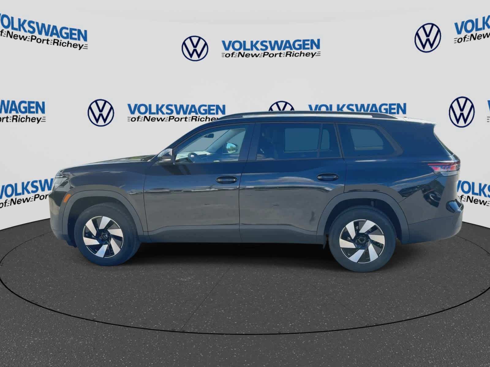 New 2027 Volkswagen Atlas SE FWD image 5