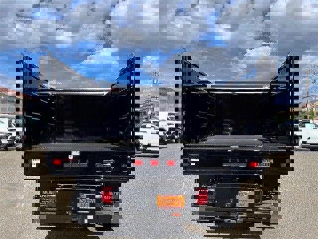 New 2024 GMC Sierra 3500 Pro w/ Convenience Package image 9