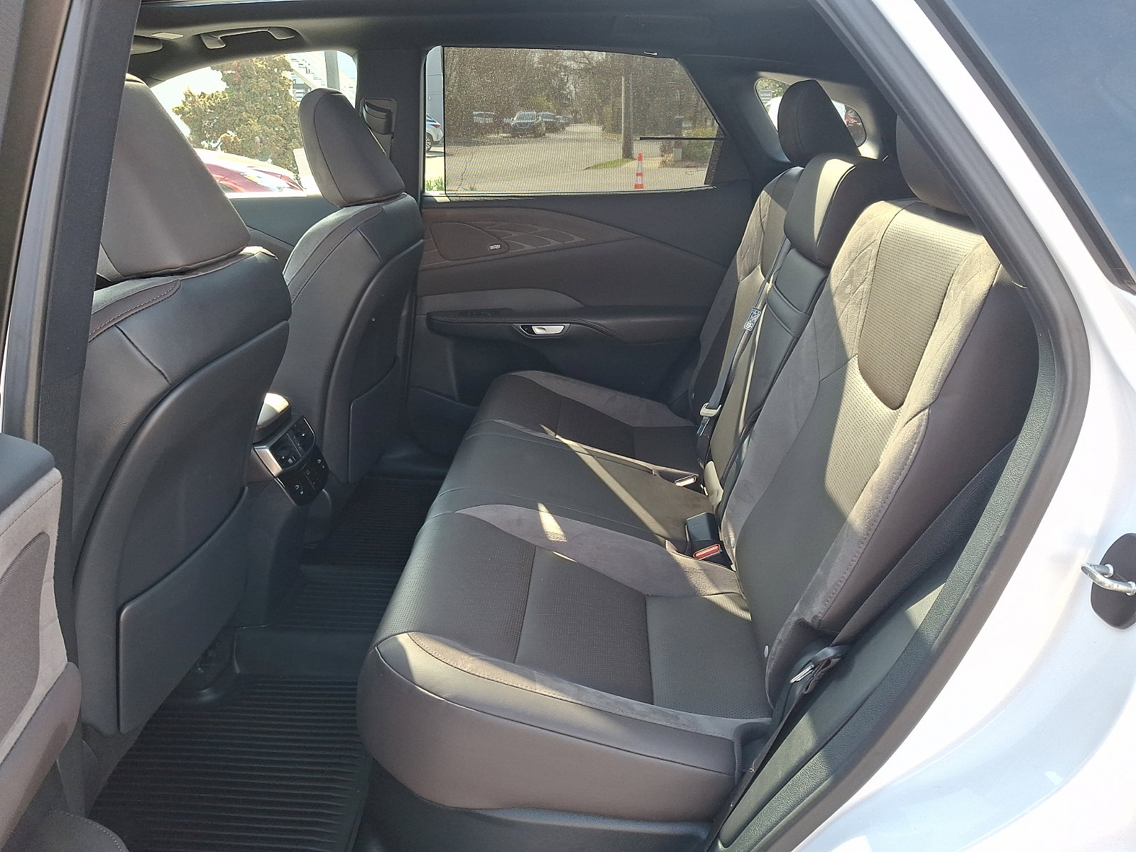 Certified 2023 Lexus RX 350 Premium w/ Accessory Package (Z1) image 10