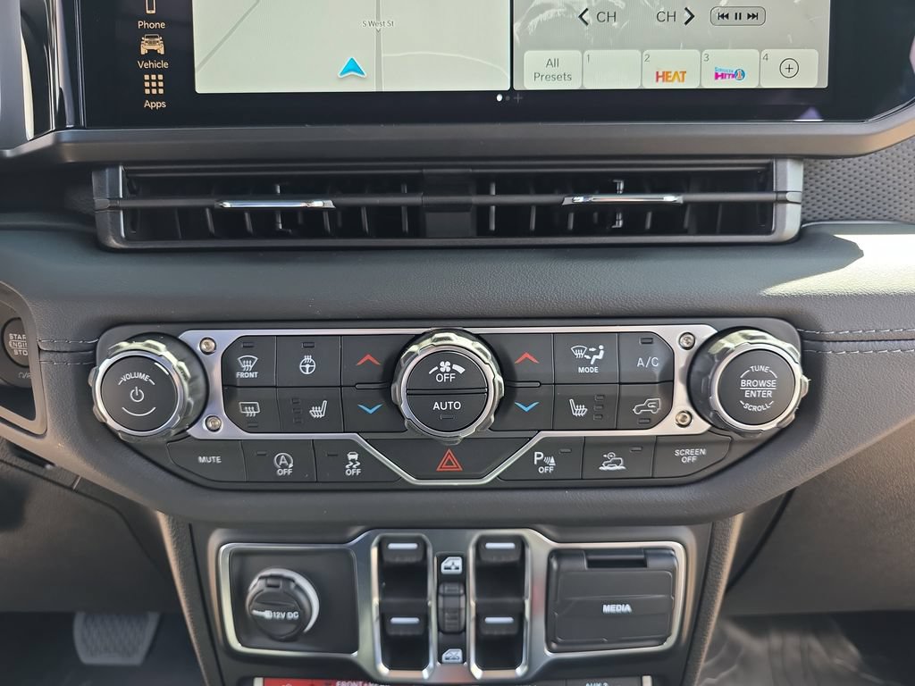 New 2026 Jeep Wrangler Unlimited Rubicon AWD/4WD image 20
