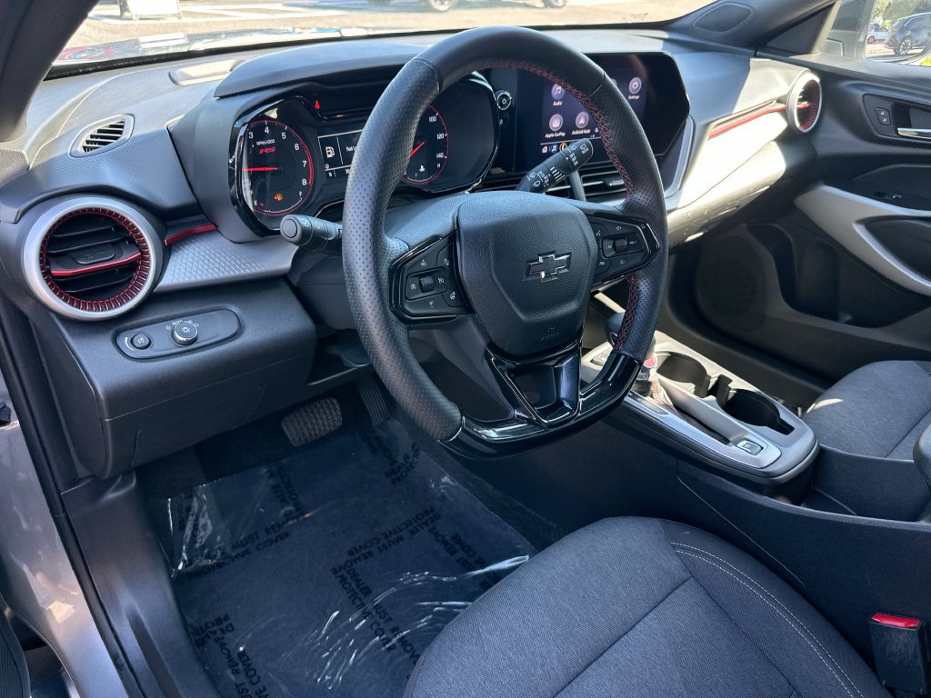 Certified 2024 Chevrolet Trax RS FWD image 9
