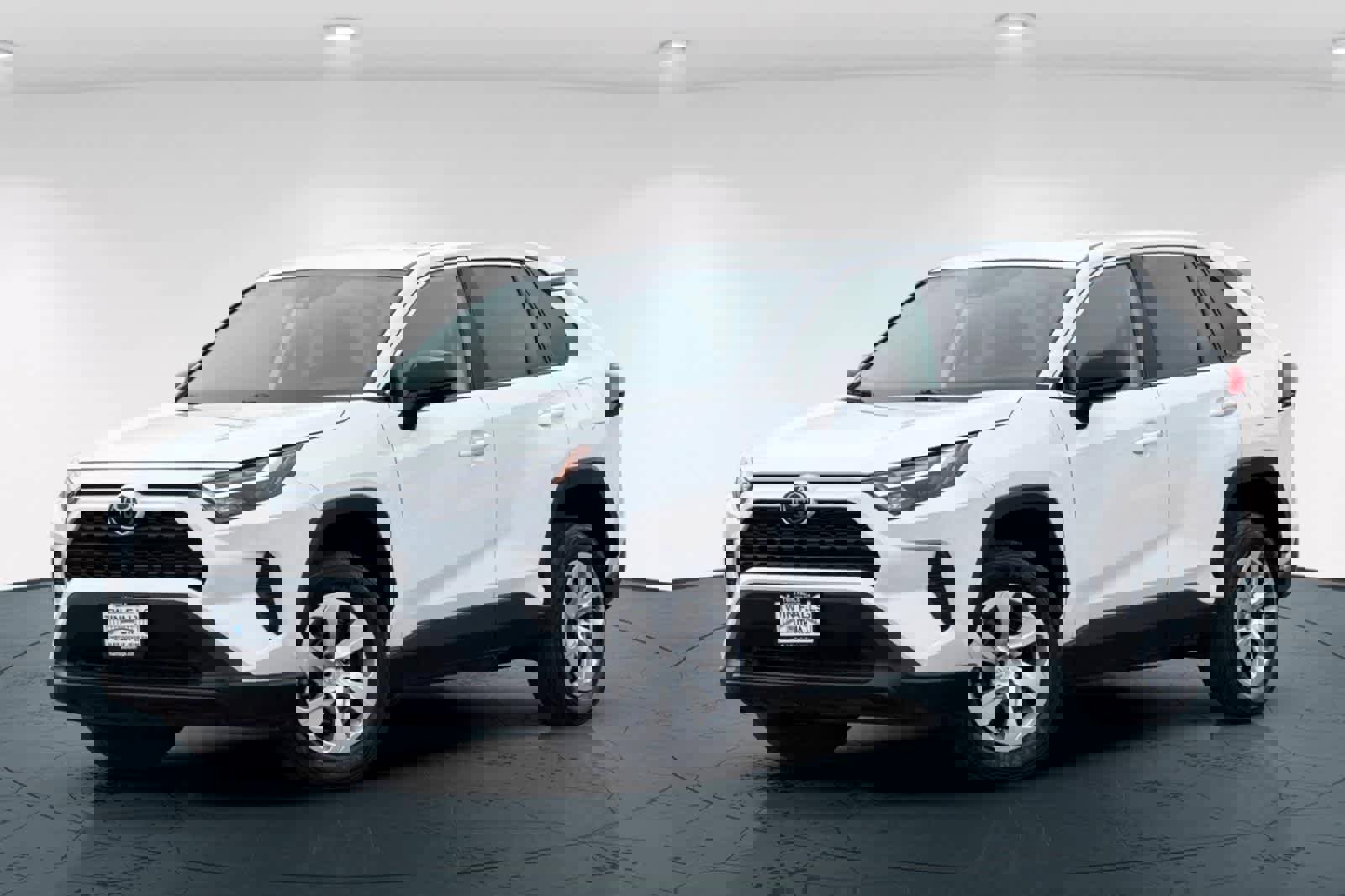 Used 2024 Toyota RAV4 LE image 1