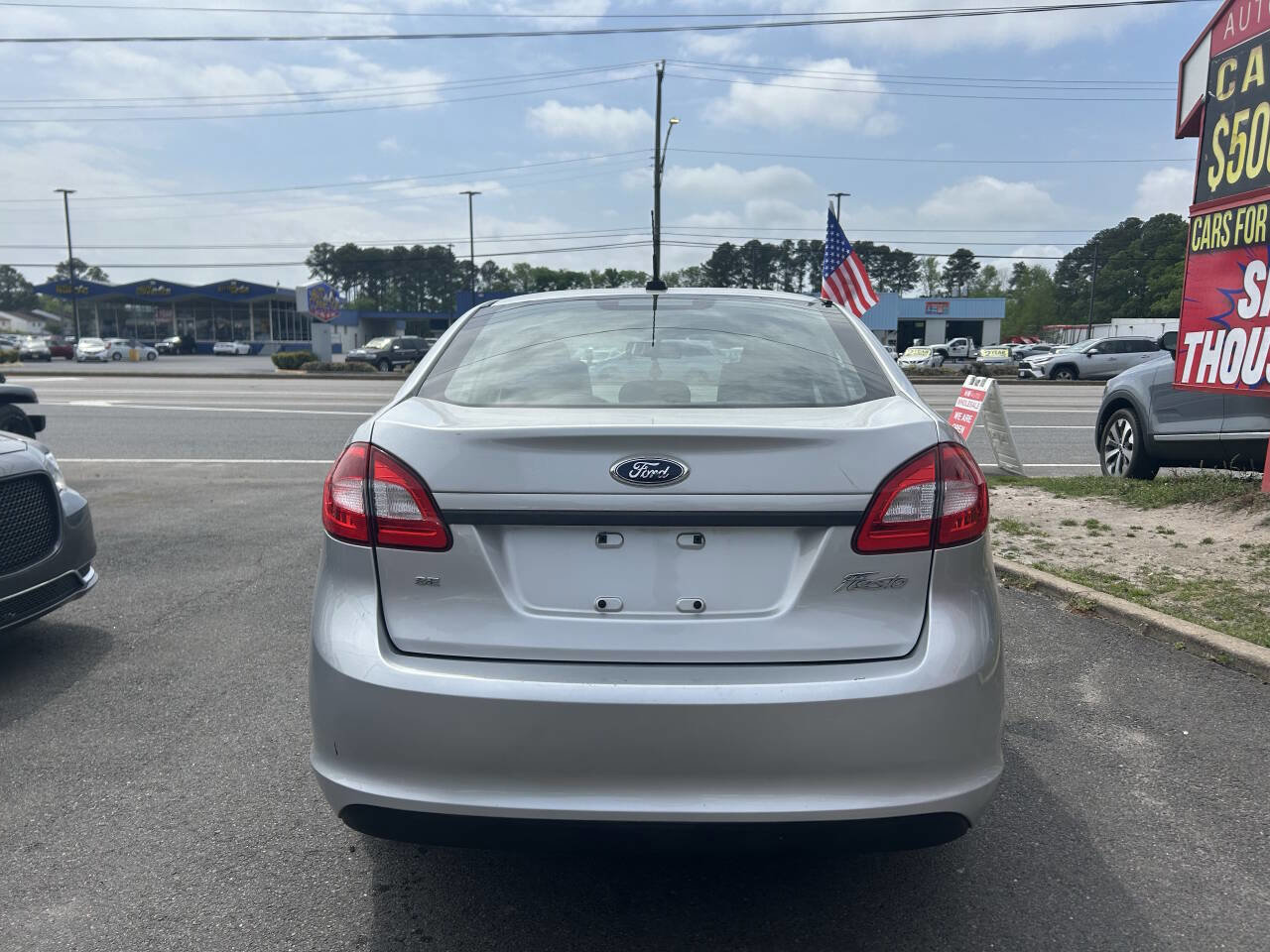 Used 2012 Ford Fiesta SE image 6