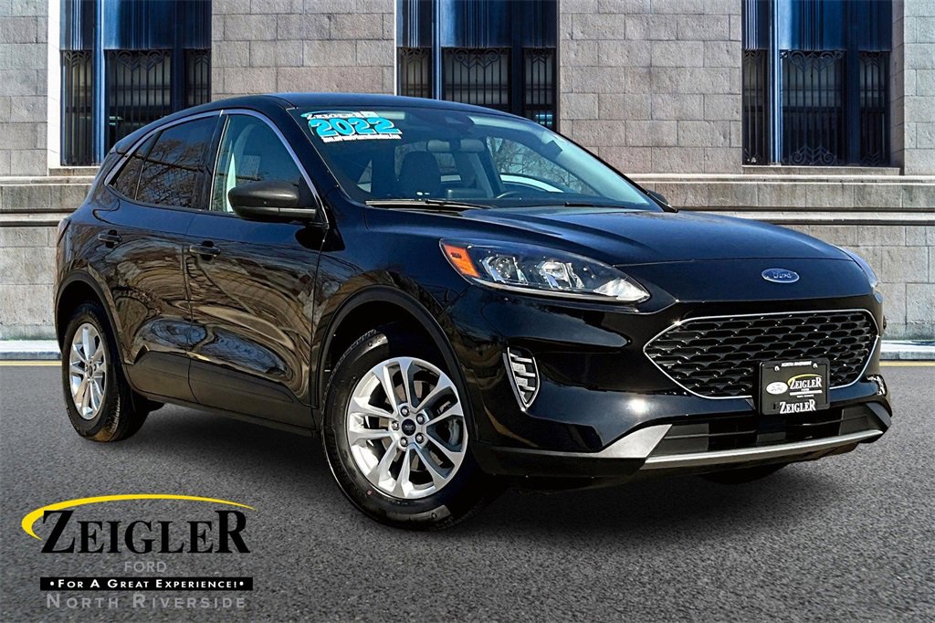 Certified 2022 Ford Escape SE w/ Cold Weather Package image 1