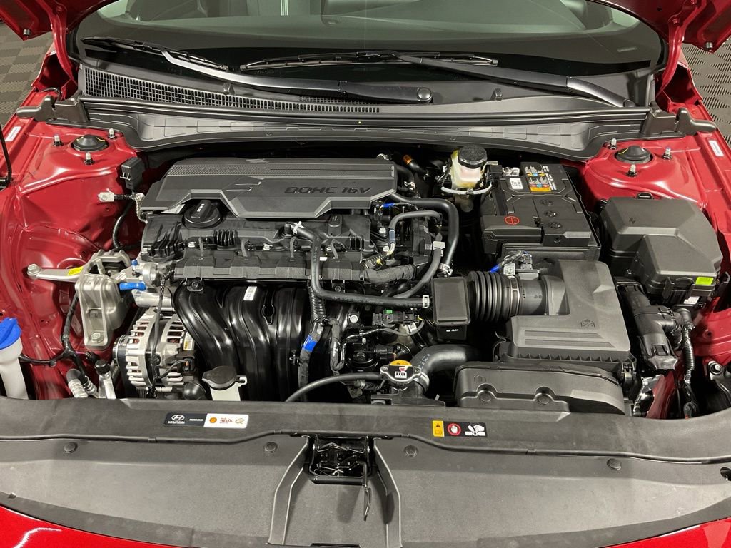 New 2025 Hyundai Elantra SE image 9