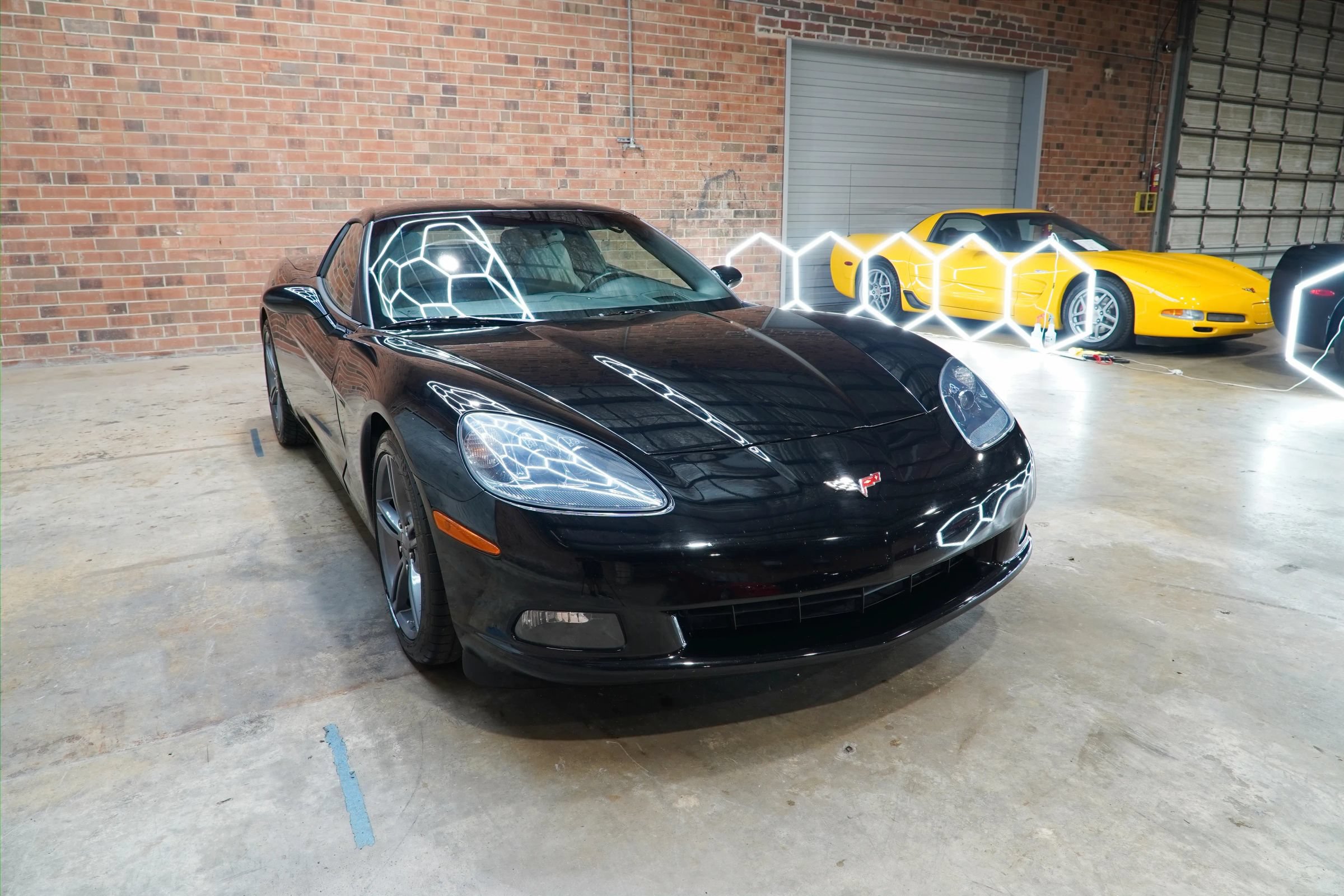 Used 2009 Chevrolet Corvette Coupe w/ Preferred Equipment Group RWD image 4