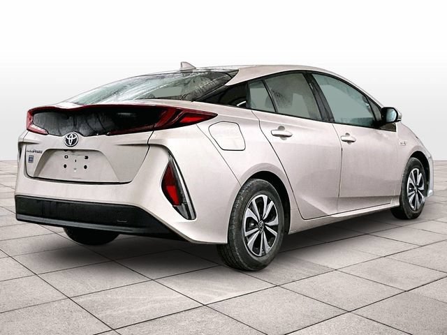 Used 2017 Toyota Prius Prime Plus w/ Carpet Mat Package FWD image 11