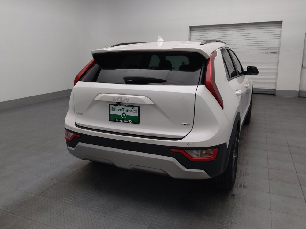 Used 2023 Kia Niro EX FWD image 7