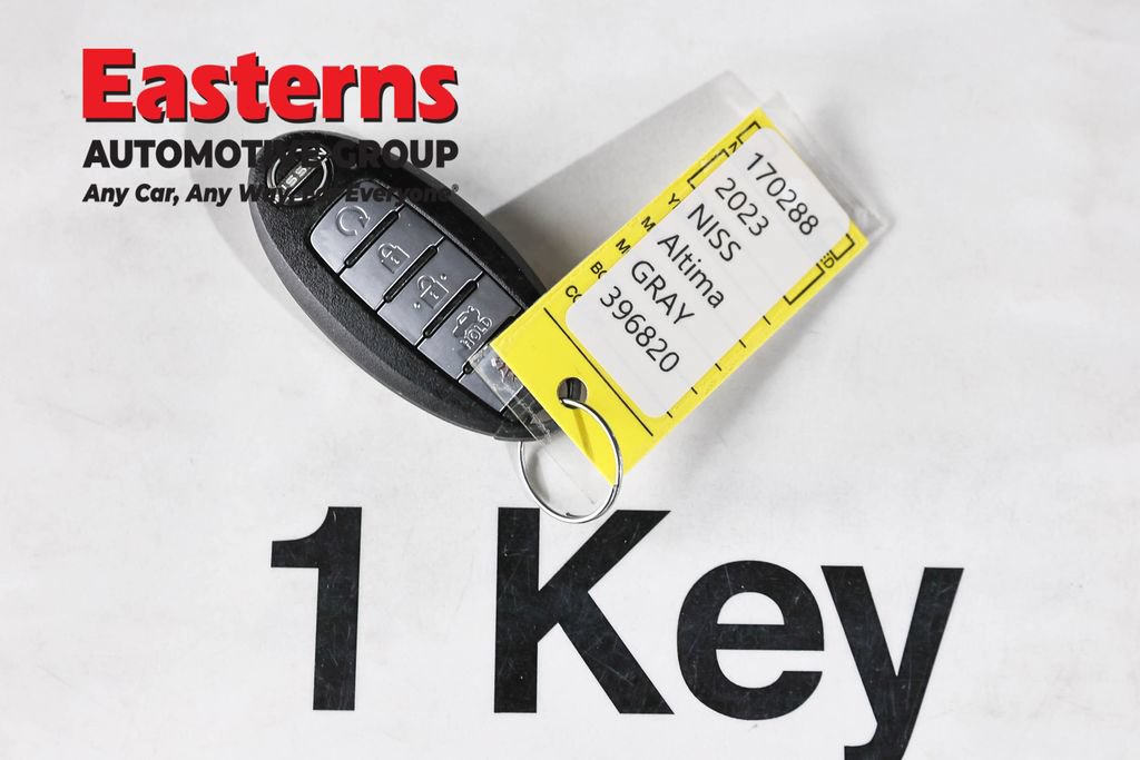 Used 2023 Nissan Altima 2.5 SR FWD image 27